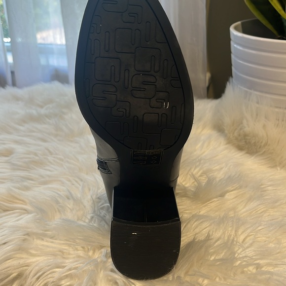 Aldo Leather Boots - Picture 5 of 7